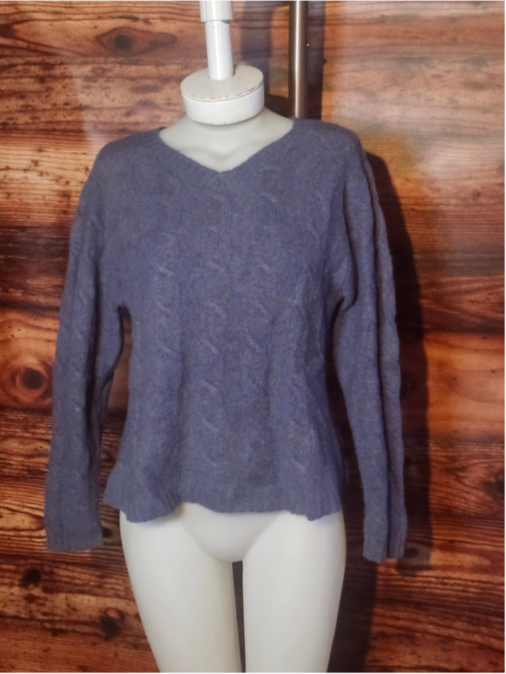 Women's One Step Up Blue Cable Knit V-Neck Sweater Size M